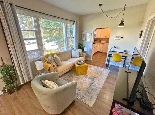 5548 44 Avenue, Red Deer, AB 