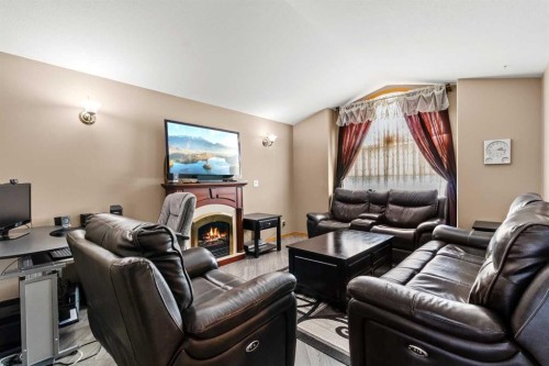 131 Deschner Close, Red Deer, AB 