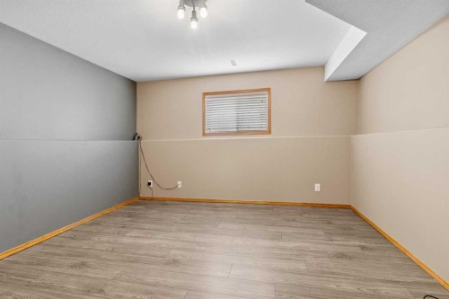 131 Deschner Close, Red Deer, AB 