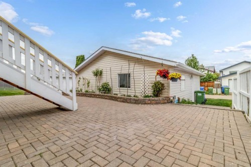 131 Deschner Close, Red Deer, AB 