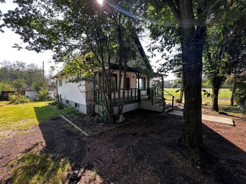 4809 51 Street, Mirror, AB - Outdoor
