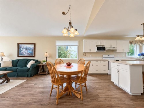 5842 65 Avenue, Rocky Mountain House, AB 