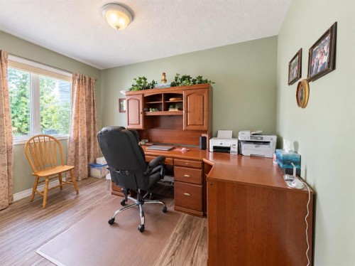 5842 65 Avenue, Rocky Mountain House, AB 