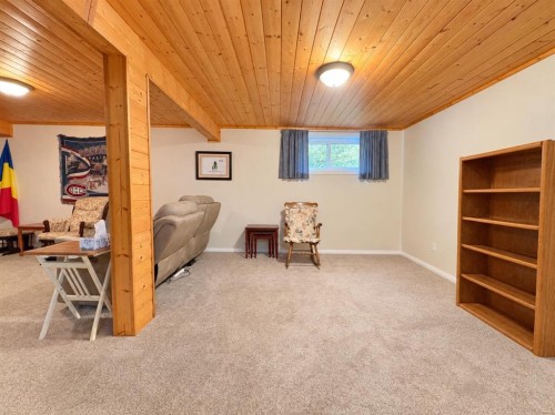 5842 65 Avenue, Rocky Mountain House, AB 