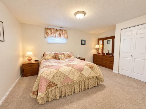 5842 65 Avenue, Rocky Mountain House, AB 