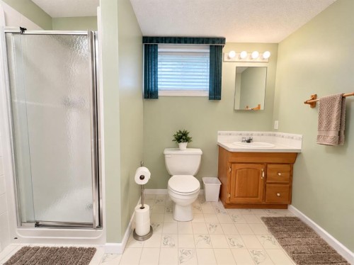 5842 65 Avenue, Rocky Mountain House, AB 
