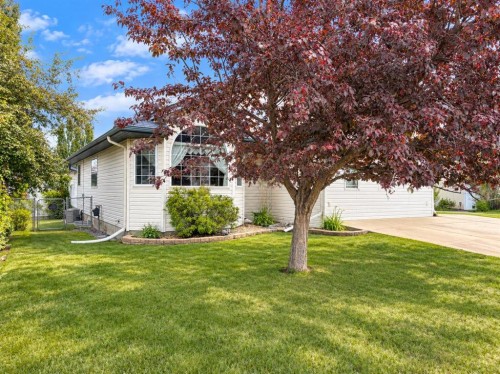 5842 65 Avenue, Rocky Mountain House, AB 