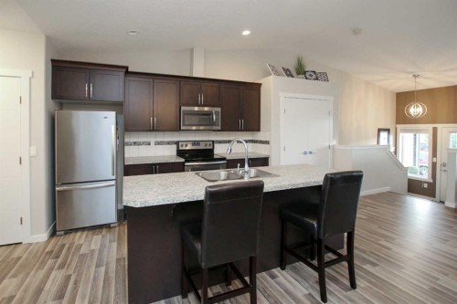 338 Spruce Street, Springbrook, AB 