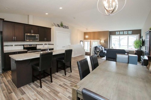 338 Spruce Street, Springbrook, AB 