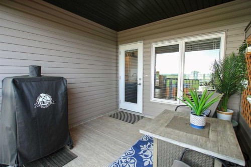 338 Spruce Street, Springbrook, AB 