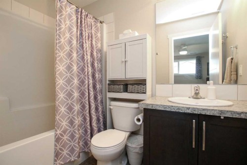 338 Spruce Street, Springbrook, AB 