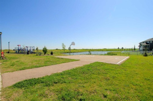 338 Spruce Street, Springbrook, AB 