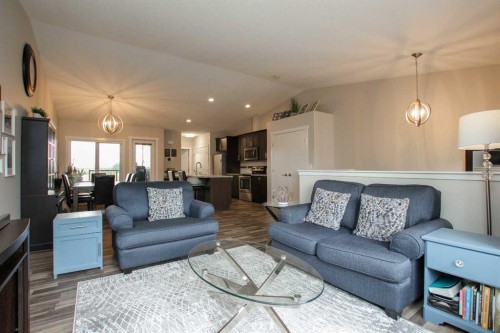 338 Spruce Street, Springbrook, AB 