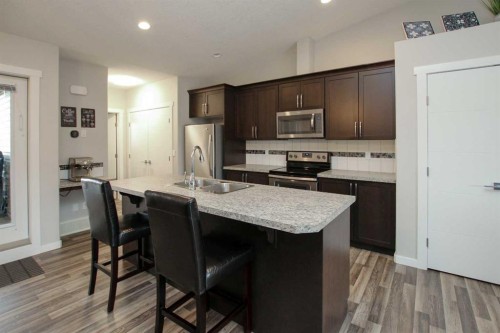 338 Spruce Street, Springbrook, AB 