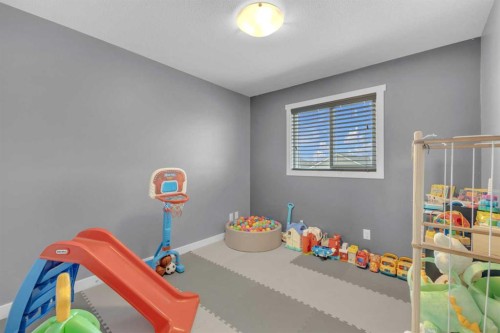 2 Sullivan Close, Red Deer, AB 