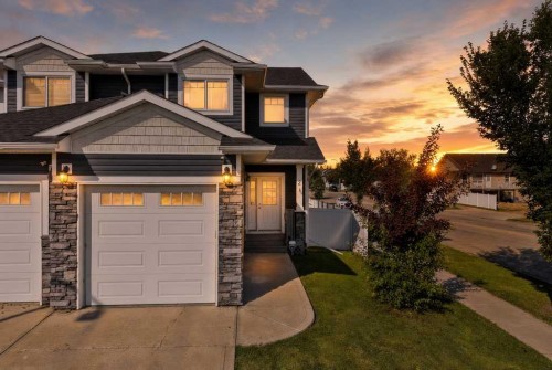 2 Sullivan Close, Red Deer, AB 