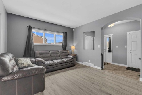 2 Sullivan Close, Red Deer, AB 