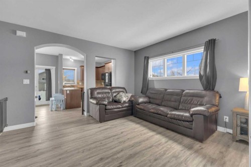 2 Sullivan Close, Red Deer, AB 