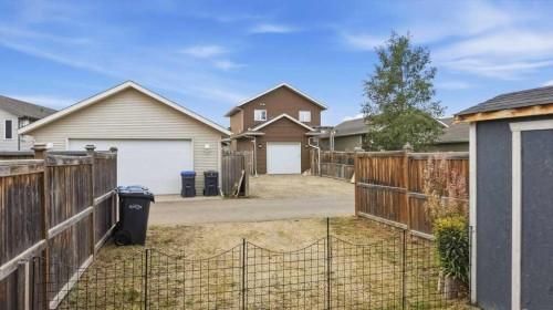 10 Rafferty Court, Sylvan Lake, AB 