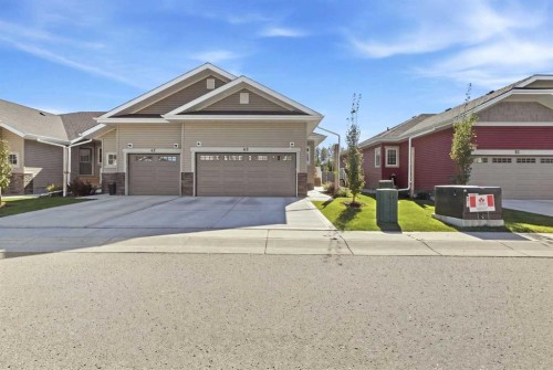 49 Golden Crescent, Red Deer, AB 
