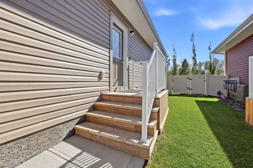 49 Golden Crescent, Red Deer, AB 