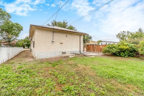 439 Aberdeen Avenue, Carbon, AB 