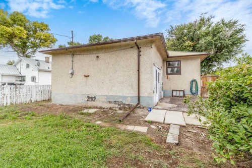 439 Aberdeen Avenue, Carbon, AB 