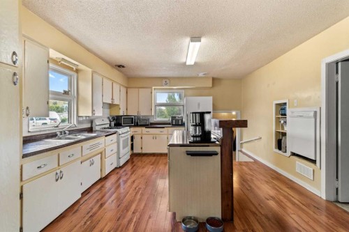 439 Aberdeen Avenue, Carbon, AB 