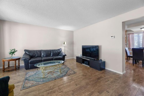4113 53 Avenue, Innisfail, AB 