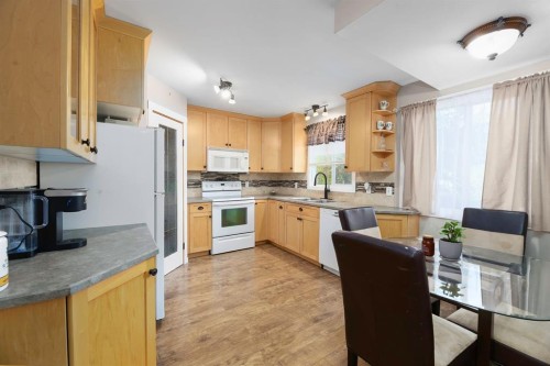 4113 53 Avenue, Innisfail, AB 