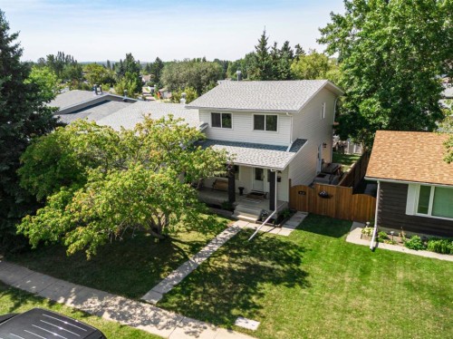 4113 53 Avenue, Innisfail, AB 