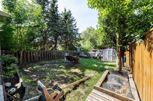 4113 53 Avenue, Innisfail, AB 