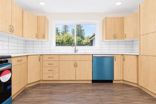 27 Gregson Crescent, Red Deer, AB 