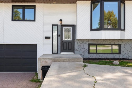 27 Gregson Crescent, Red Deer, AB 
