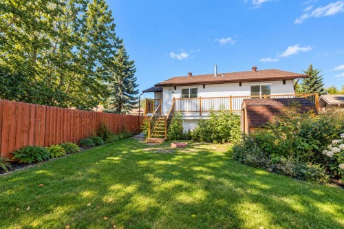 27 Gregson Crescent, Red Deer, AB 