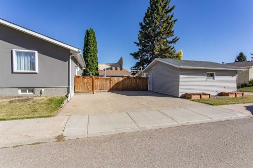 59 Mitchell Avenue, Red Deer, AB 