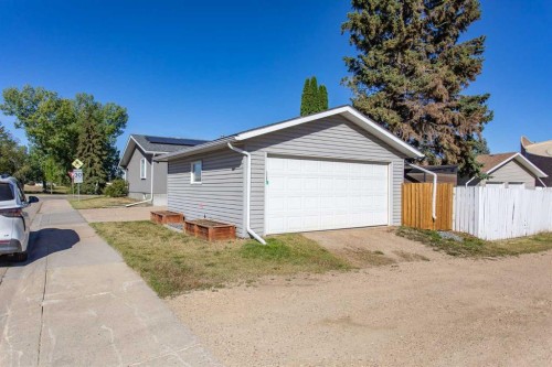 59 Mitchell Avenue, Red Deer, AB 