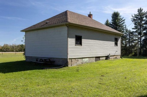 24302 Township Road 40-0, Rural Lacombe County, AB 