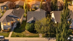 10 Ladwig Close Red Deer, AB T4R 2V6