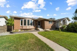 6218 34A Avenue  Edmonton, AB T6L 1E4