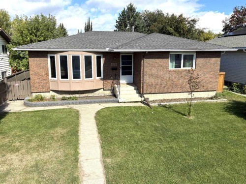 6218 34A Avenue, Edmonton, AB 