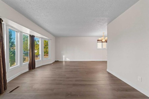 6218 34A Avenue, Edmonton, AB 