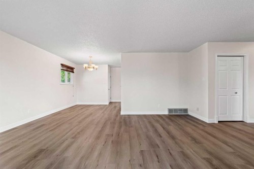 6218 34A Avenue, Edmonton, AB 
