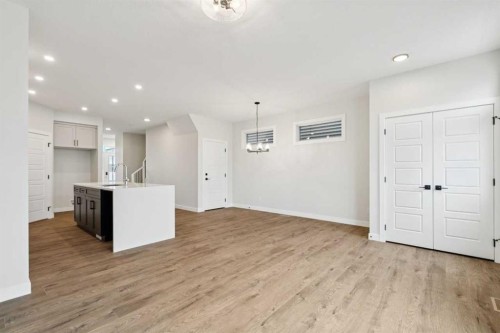 152 Snowberry Common Se, Calgary, AB 