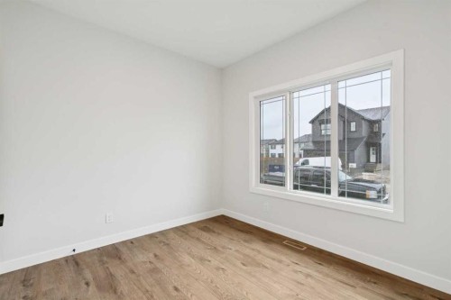 152 Snowberry Common Se, Calgary, AB 