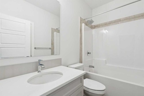 152 Snowberry Common Se, Calgary, AB 