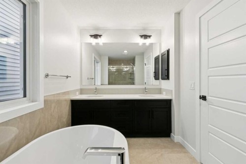 152 Snowberry Common Se, Calgary, AB 