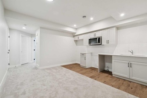 152 Snowberry Common Se, Calgary, AB 
