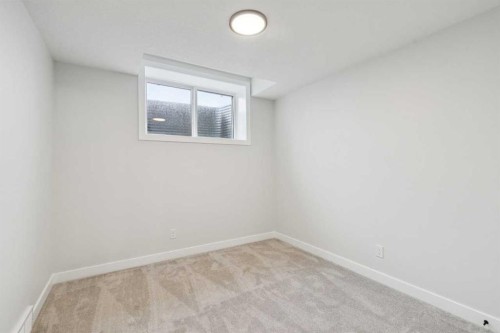 152 Snowberry Common Se, Calgary, AB 
