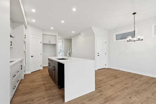 152 Snowberry Common Se, Calgary, AB 